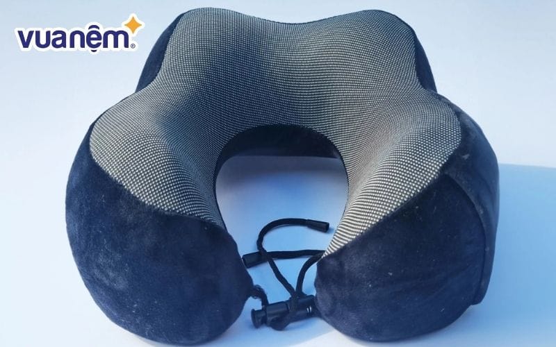 Gối Eagle Creek - Giải pháp giúp duy trì sự thoải mái trên ghế máy bay suốt hàng giờ đồng hồ