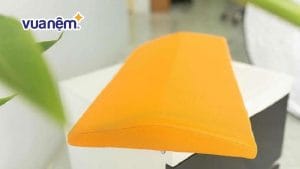 Gối kê lưng thoát vị đĩa đệm có tốt không? Cách chọn gối phù hợp