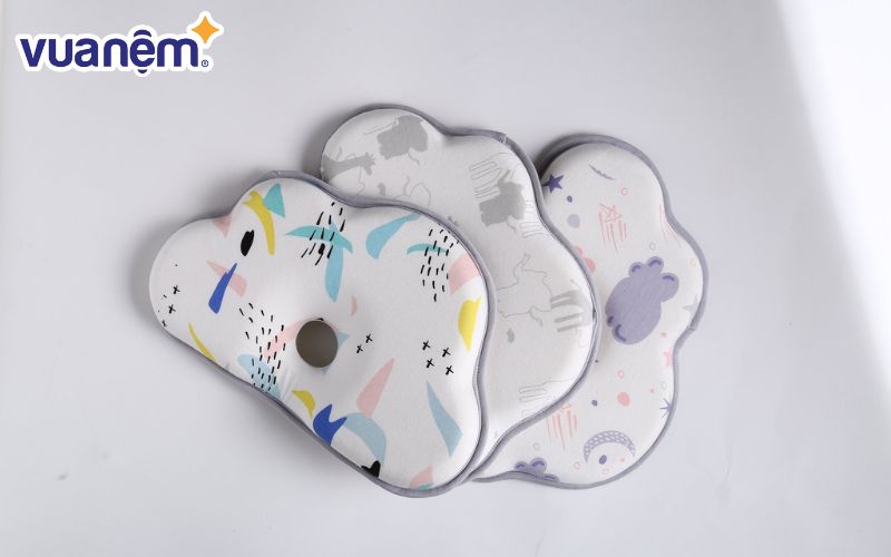 Chọn gối ngủ trẻ em cần lưu ý độ vững chắc và mềm cứng thích hợp