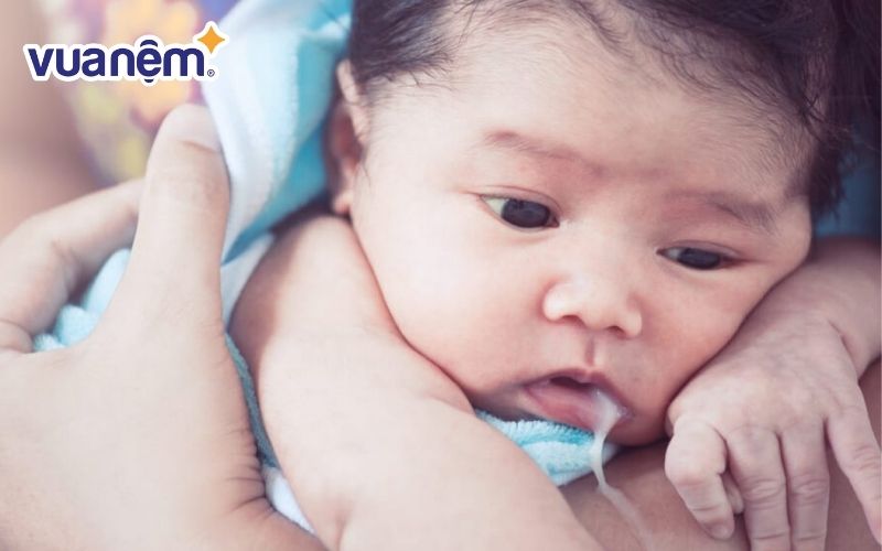 Trẻ bị trào ngược đến từ nhiều nguyên nhân khác nhau