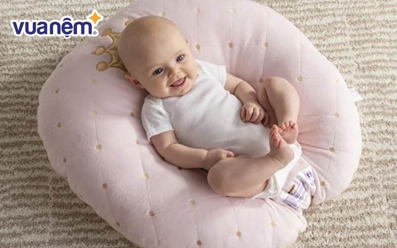Gối chống trào ngược cho bé bao nhiêu tháng sử dụng thì phù hợp?