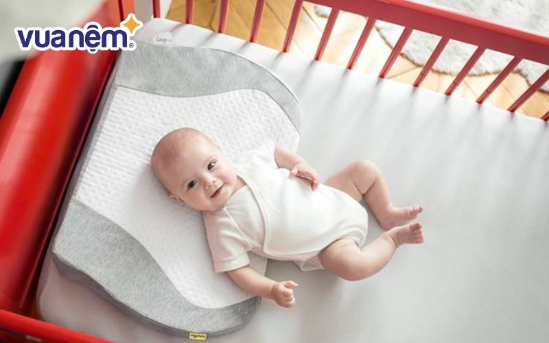 Gối Cosymat Babymoov phòng chống trào ngược ở trẻ hiệu quả