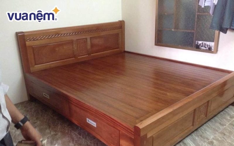 Giường ngủ gỗ thao lao