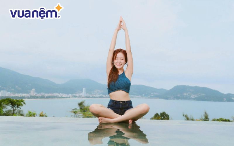 Song Ngư nên tập thử các bài tập yoga, thiền định, thư giãn để giải tỏa căng thẳng.