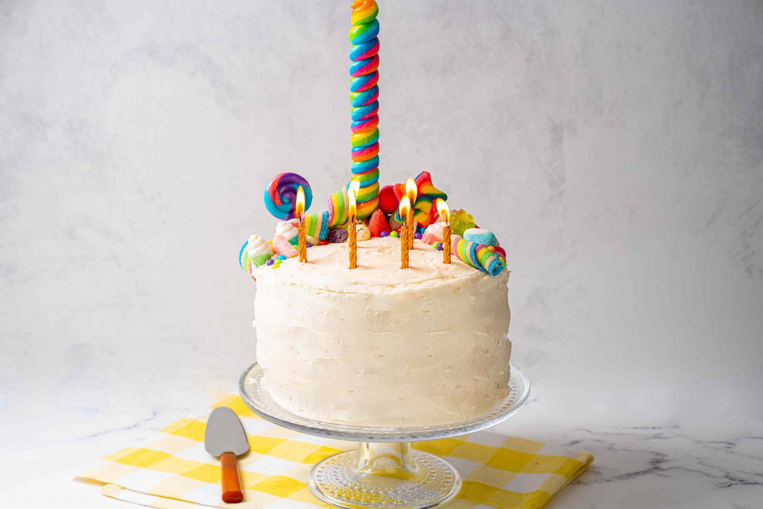 cách làm bánh kem sinh nhật đơn giản tại nhà
