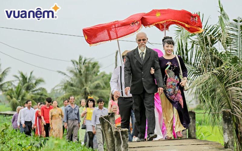 Đoàn rước dâu của nhà trai