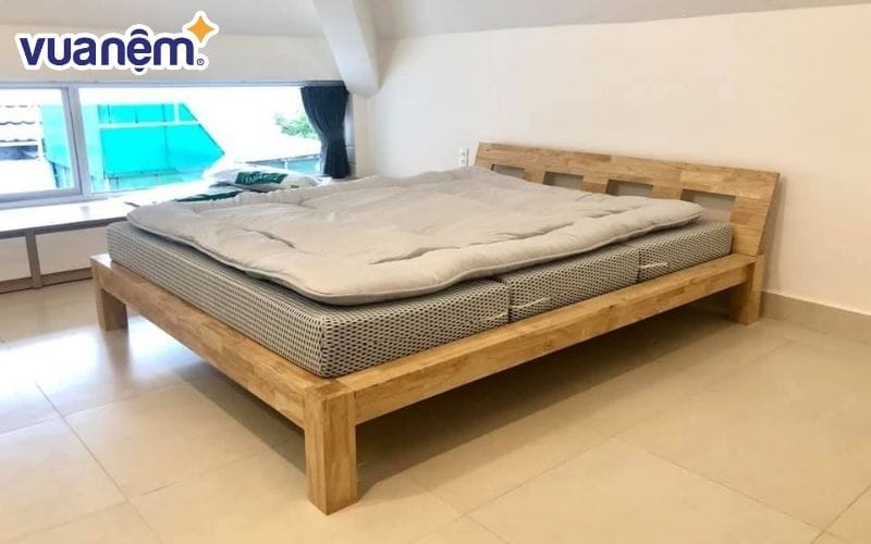 Giường ngủ gỗ cao su đơn giản