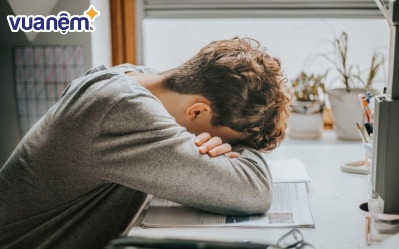 Ngủ đủ giấc nhưng mệt mỏi vào ban ngày