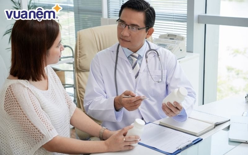 Khám sức khỏe định kỳ để kiểm tra các bệnh lý tiềm ẩn