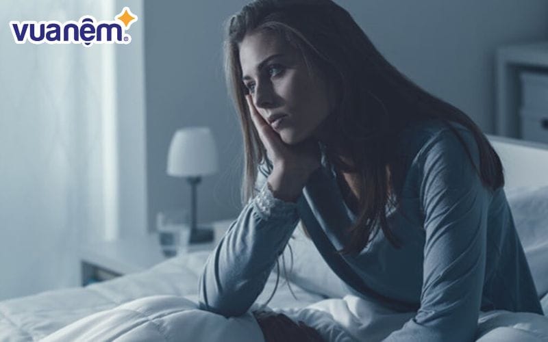 Jet lag khiến bạn mất ngủ, thức dậy giữa đêm