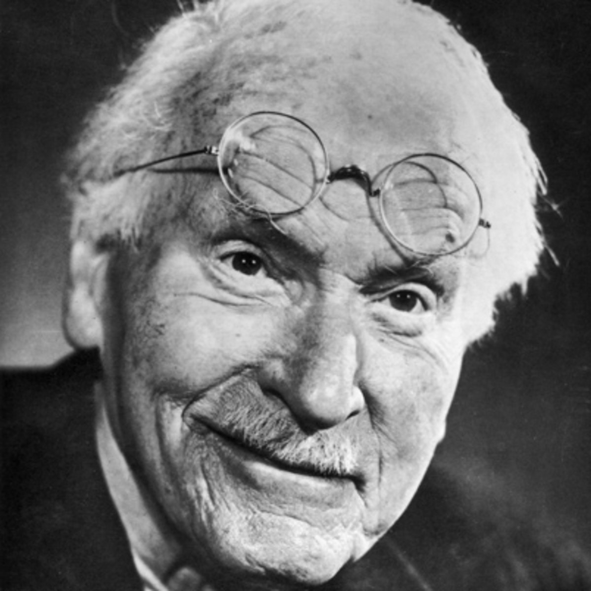 Carl Jung - Nhà tâm lý học người Thụy Sĩ