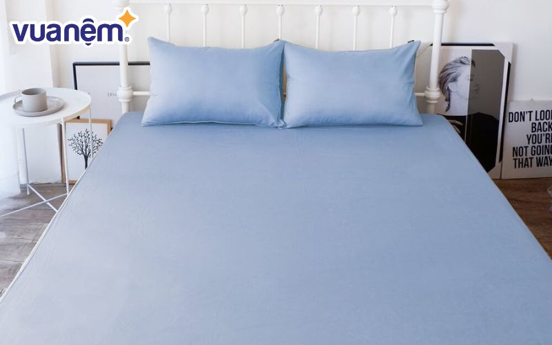 Ga chun Amando Develop Sateen xanh nhạt ấn tượng cho không gian phòng ngủ