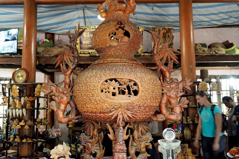 Làng điêu khắc gỗ Kim Bồng