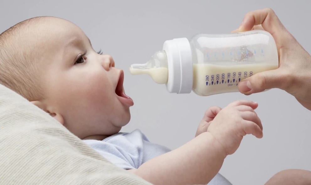 cách cai sữa cho em bé