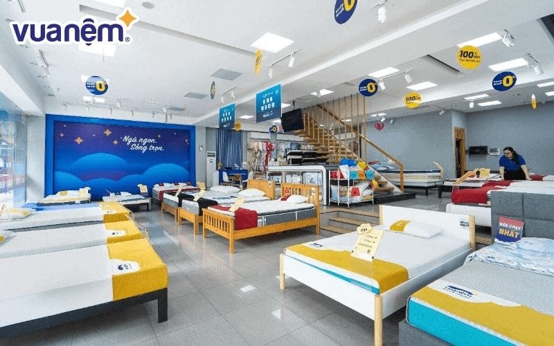 Không gian trưng bày sản phẩm tại Vua Nệm