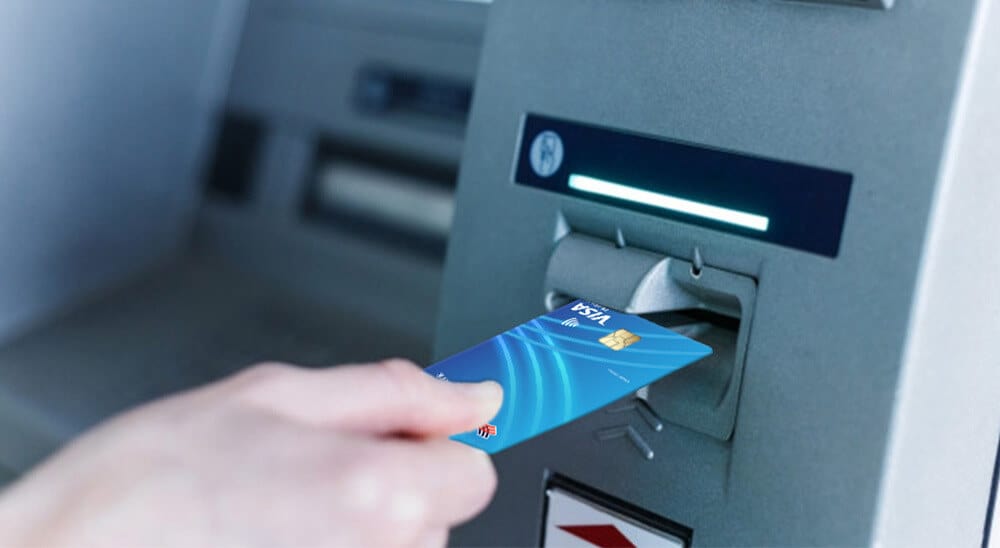  cách rút tiền từ thẻ ATM tiện lợi