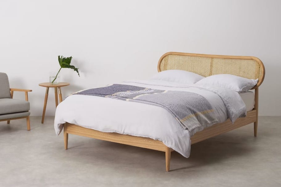 mẫu giường gỗ sồi nga đẹp