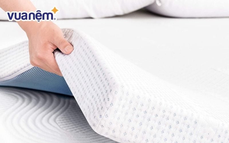 Tùy từng nhu cầu sử dụng mà bạn nên lựa chọn loại topper phù hợp