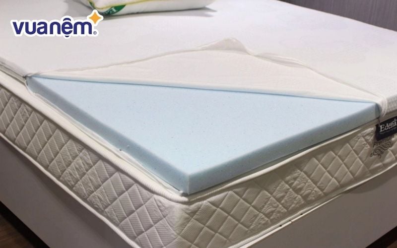 Topper memory foam gây nóng lưng khi nằm lâu