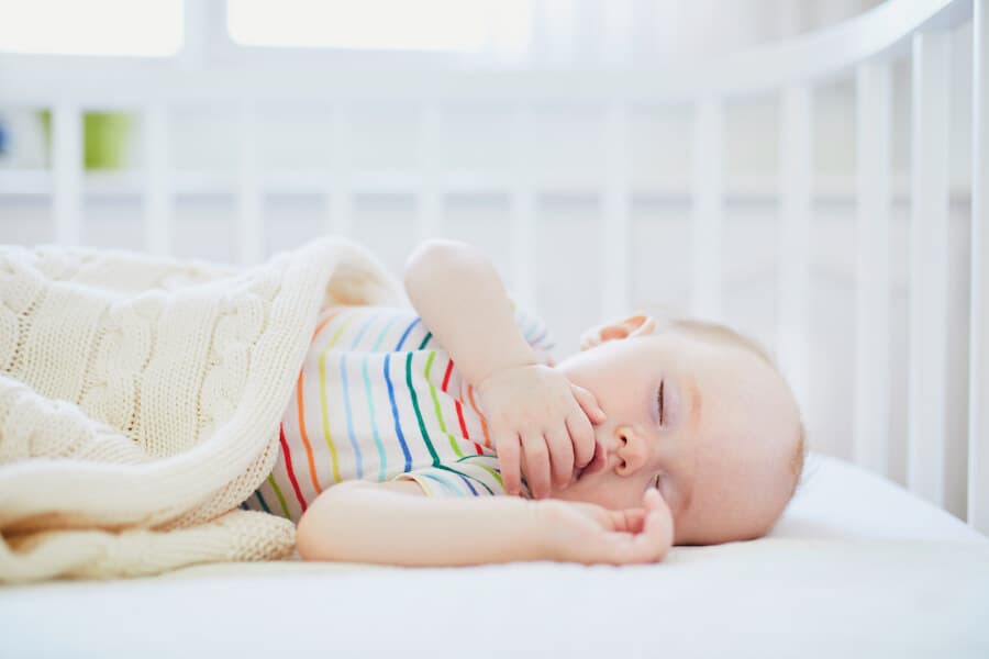 Nhiệt độ phòng ngủ thích hợp cho trẻ