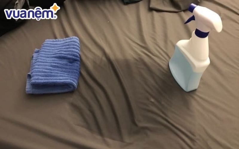 Tránh để chất lỏng đổ lên nệm