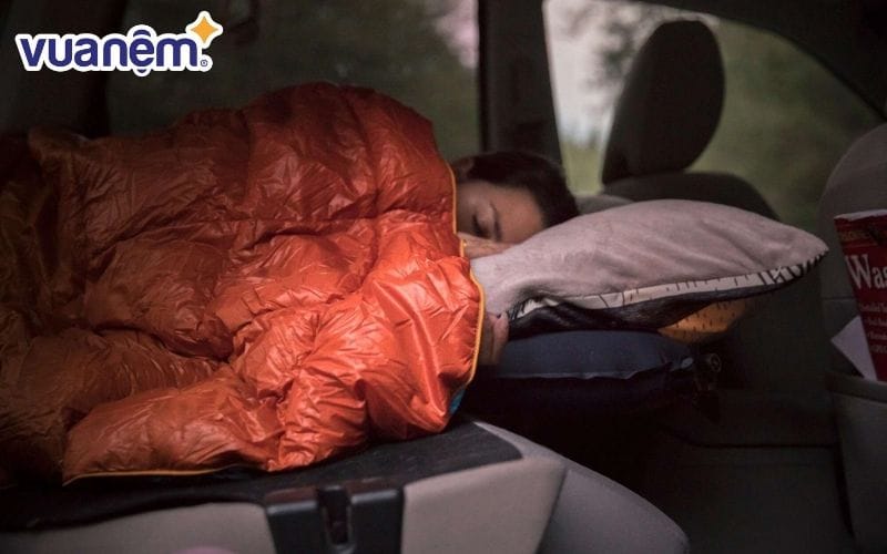 Tận dụng không gian có thể nằm thoải mái nhất 