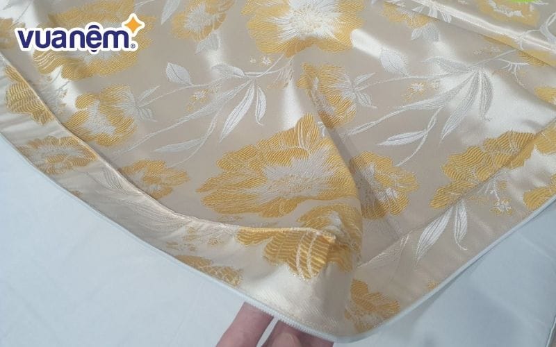 Mẫu áo bọc nệm của Everon