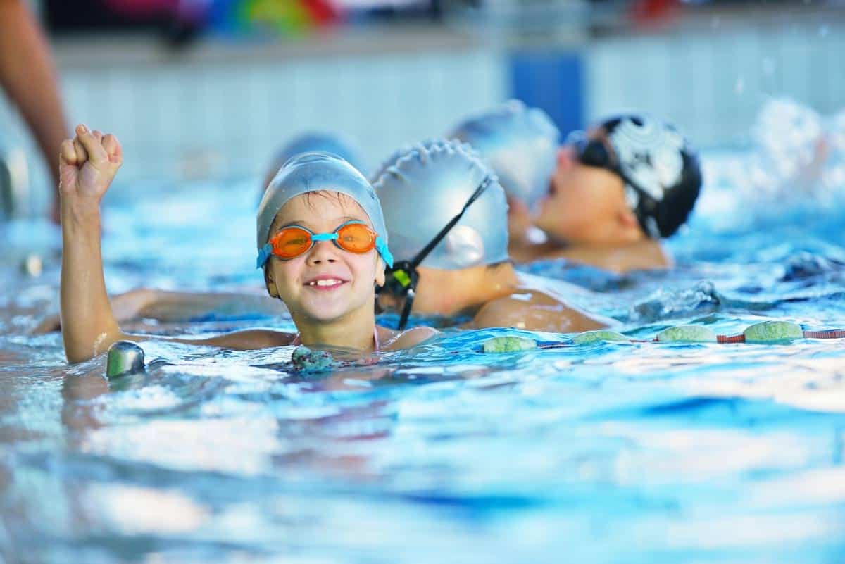 kỹ thuật tập bơi cho trẻ