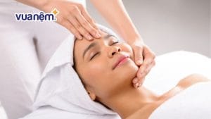 Hướng dẫn 6 cách mát xa mặt trước khi ngủ hiệu quả