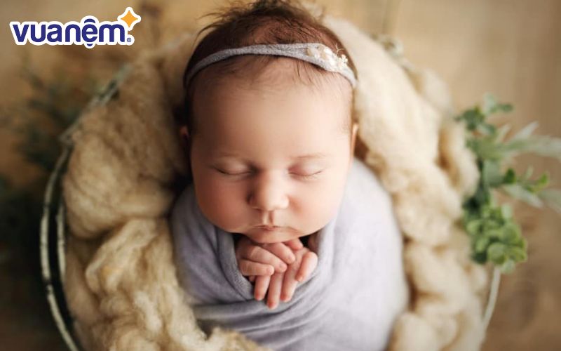Một số lưu ý cần thiết mà bố mẹ cần chú ý khi đặt tên cho con gái mệnh Kim