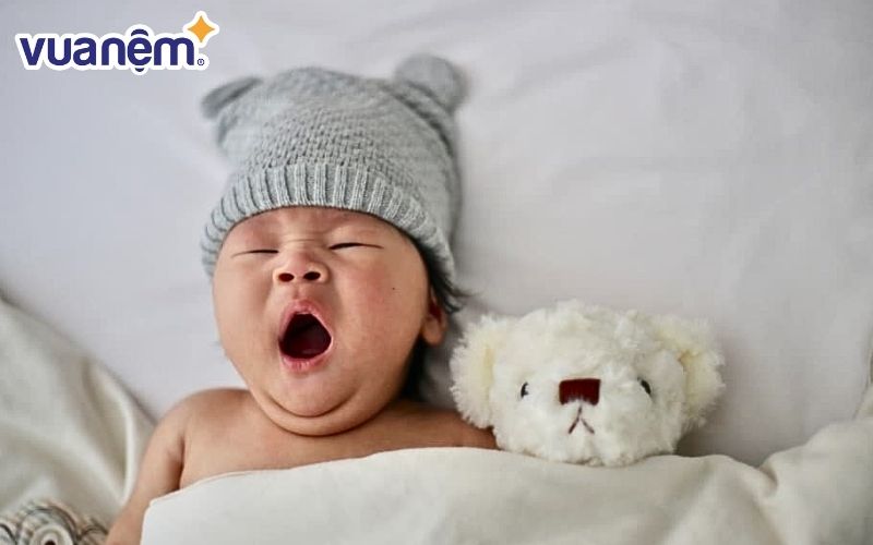 Thay đổi thói quen bú đêm là cách giúp trẻ sơ sinh ngủ ngon