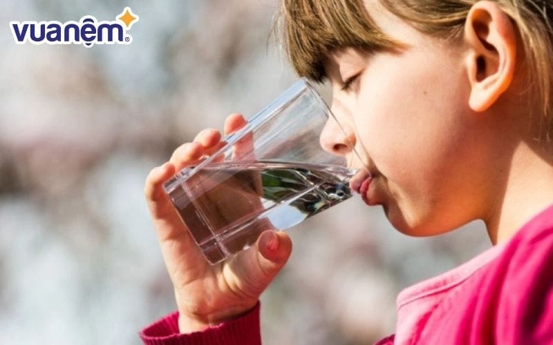 Uống nhiều nước sẽ khiến bạn tỉnh táo hơn