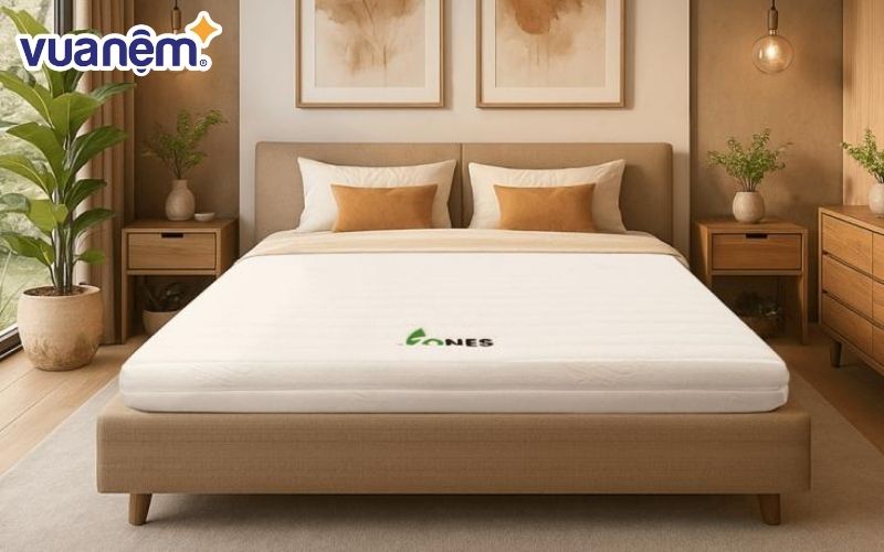 Đặt giường ngủ ở vị trí trung tâm, có điểm tựa vững chắc