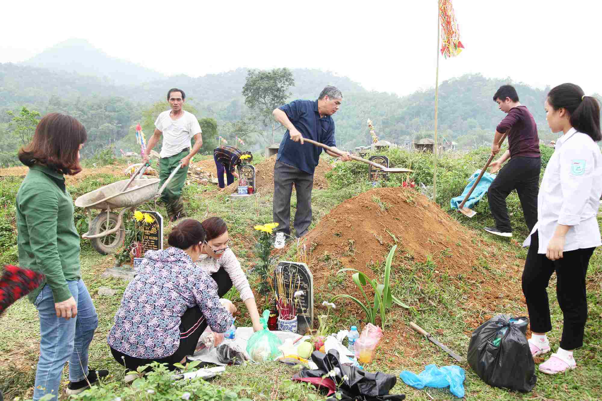 Bài cúng Tết thanh minh tại mộ phần