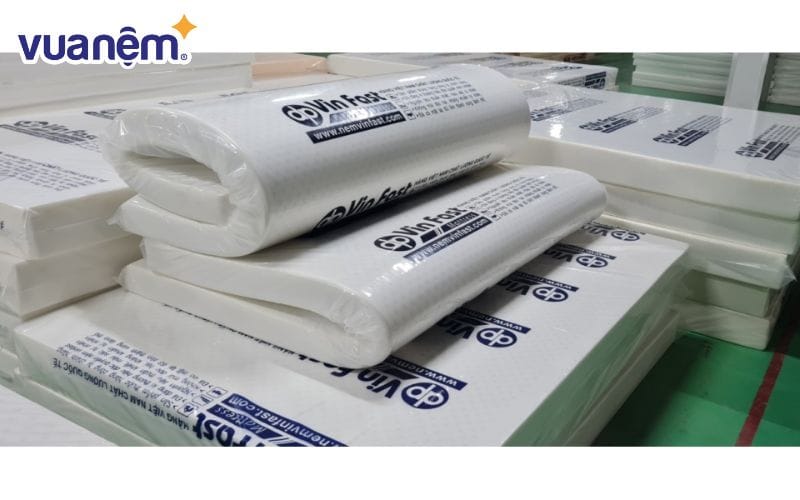Nệm Vinfast dòng cao su sau thời gian dài sử dụng cũng không bị tình trạng cong võng, lún