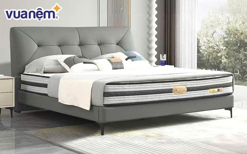 Giường với thiết kế đơn giản, thanh lịch