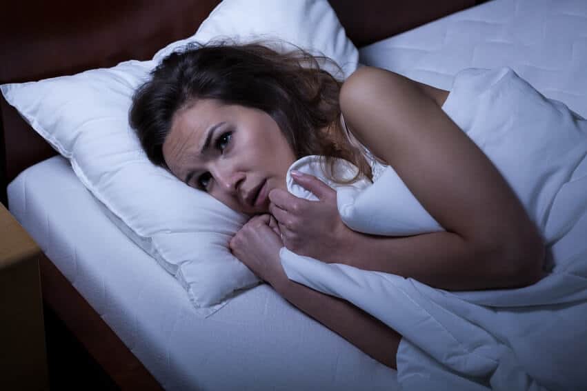6 cách để dạy bé ngủ một mình