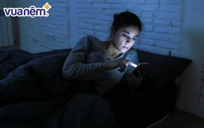 Bạn nên tránh thiết bị điện tử phát ra ánh sáng xanh