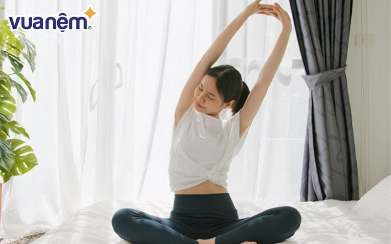 Vận động nhẹ buổi sáng để tỉnh táo