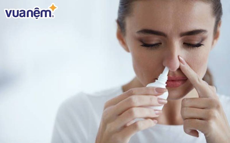 Vệ sinh khoang mũi là cách để hết nghẹt mũi khi ngủ