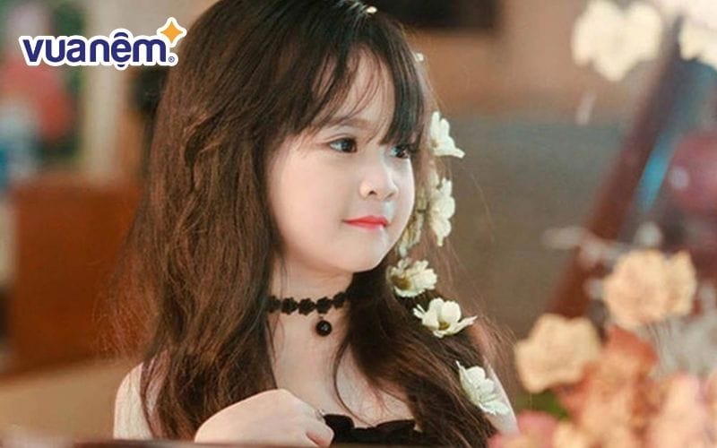 Linh Duyên là một cô bé nhanh nhẹn, thông minh