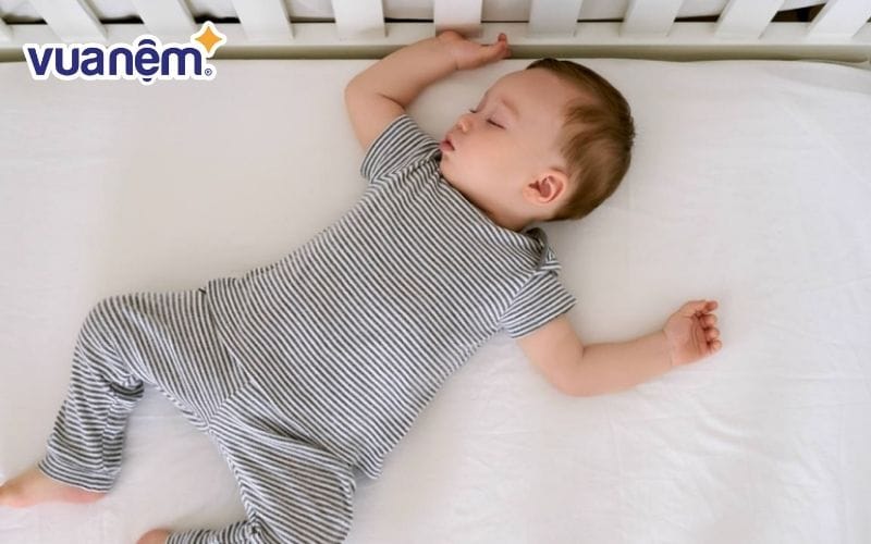 Đầu tư nệm cho bé là điều cha mẹ cần quan tâm