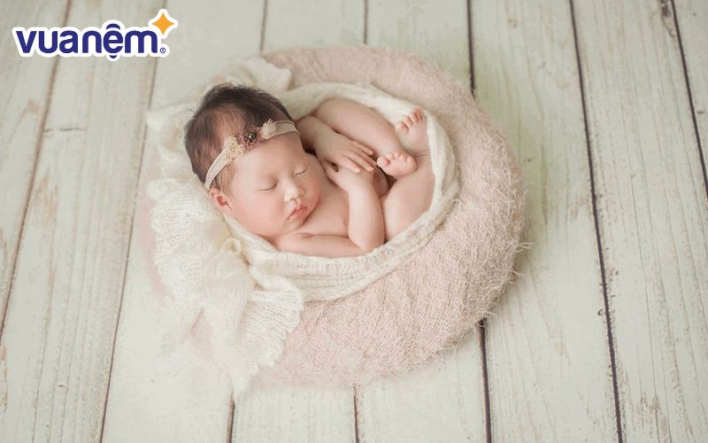 Khánh Ngọc mang ý nghĩa chỉ những người có dung mạo xinh đẹp, đoan trang