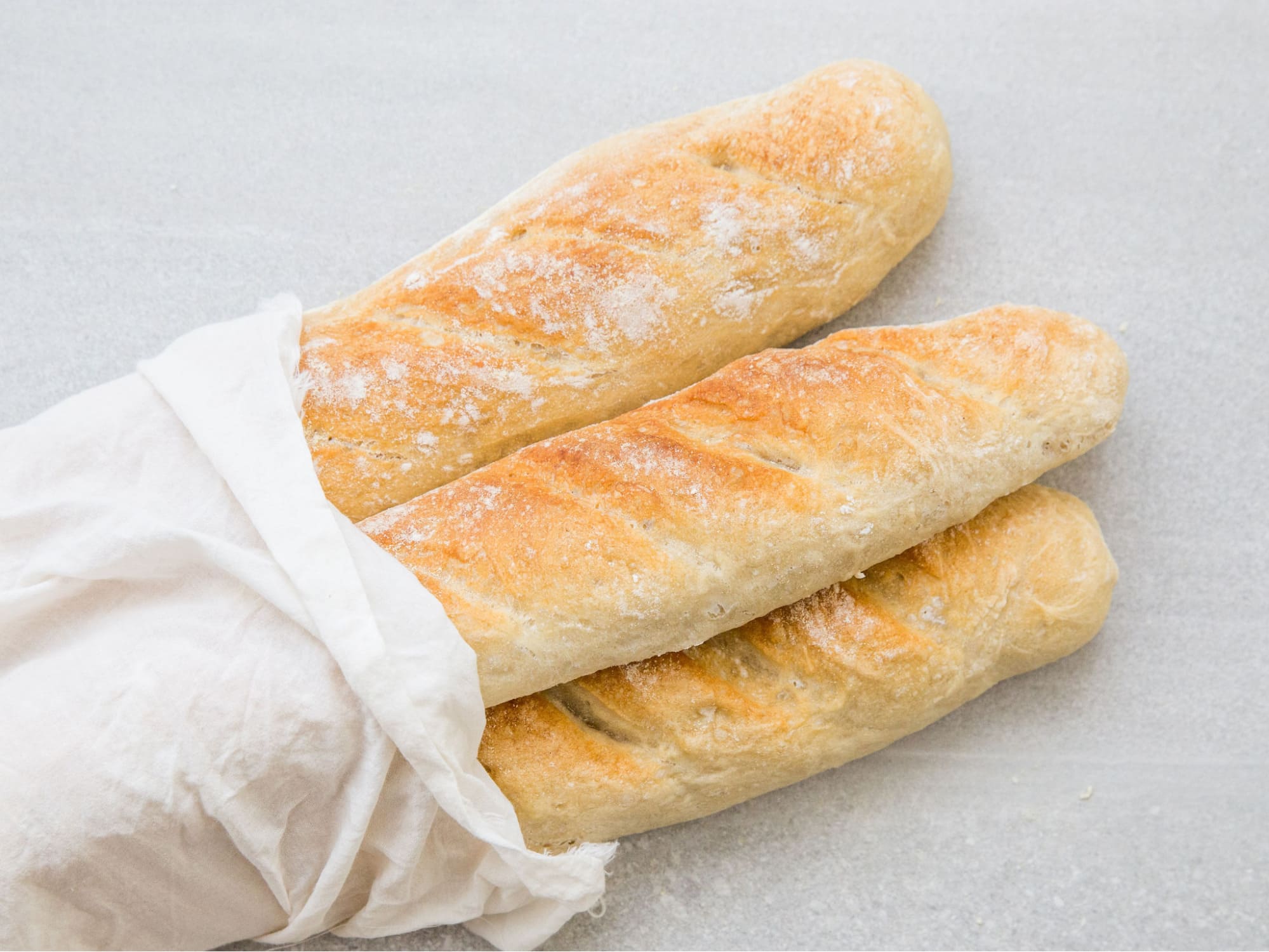 100g bánh mì không bao nhiêu calo