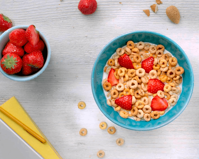 Ngũ cốc ăn sáng Nestlé FITNESSE and Fruit giàu năng lượng và vitamin