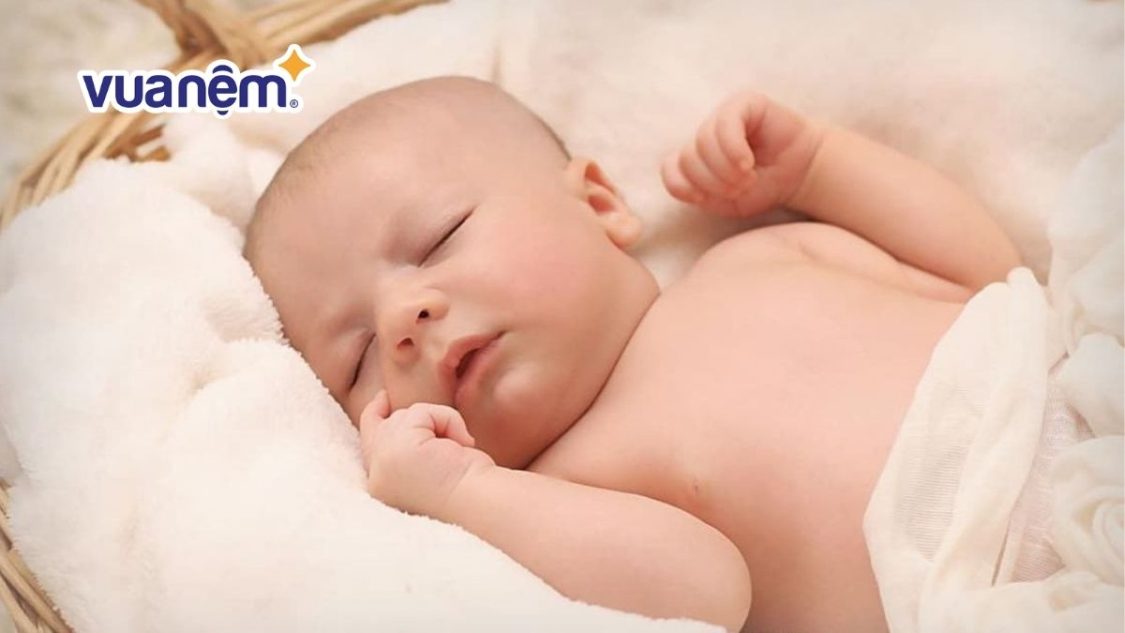 bé 5 tháng ngủ bao nhiêu là đủ