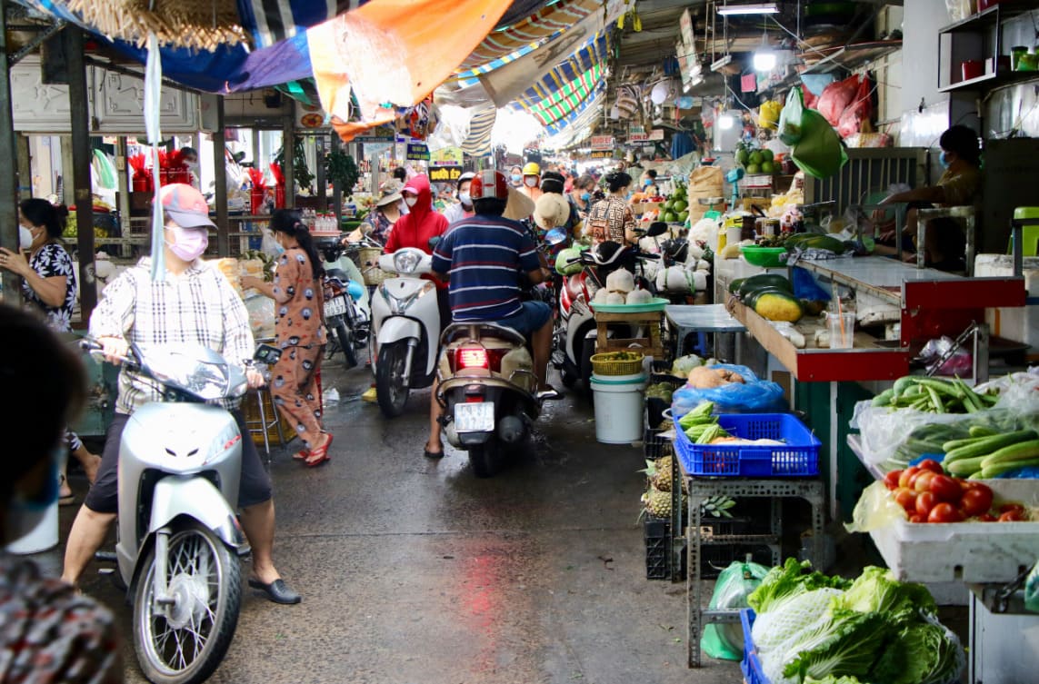 chợ bà chiểu bán gì 