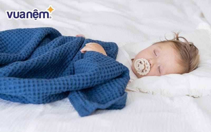 Chọn gối nệm phù hợp, an toàn để bé ngủ ngon