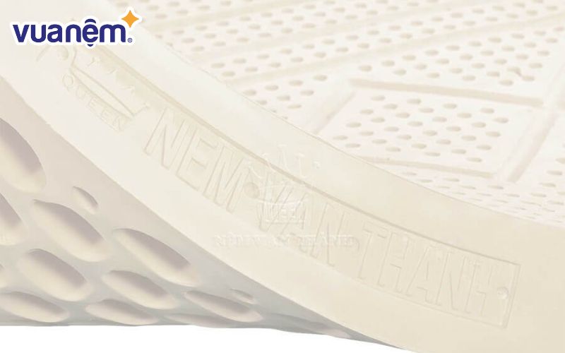 Nệm cao su thiên nhiên Vạn Thành Segovia