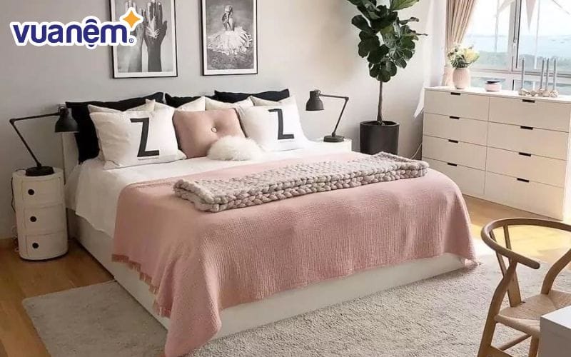 Cửa hàng Xuân Lợi